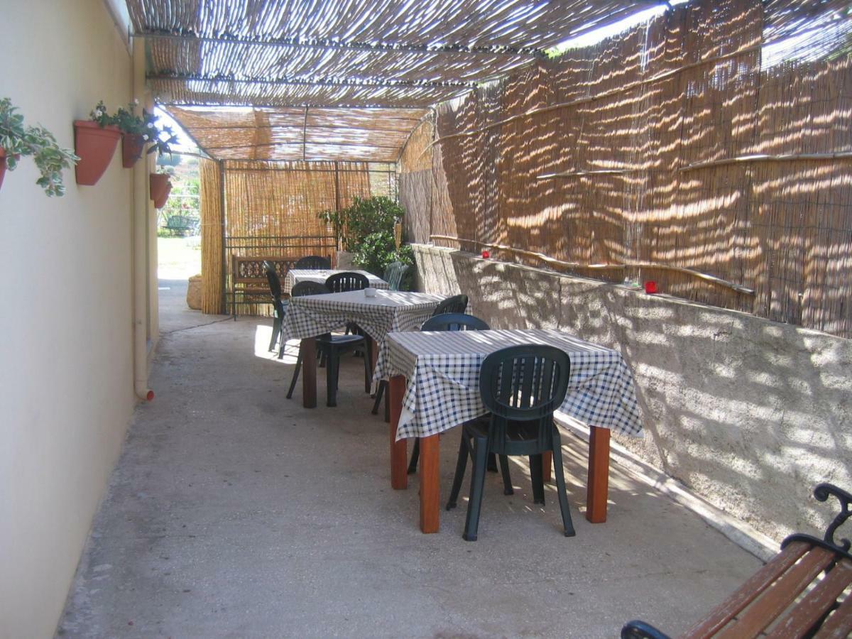 Le Mimose Bed & Breakfast Cala Liberotto Luaran gambar