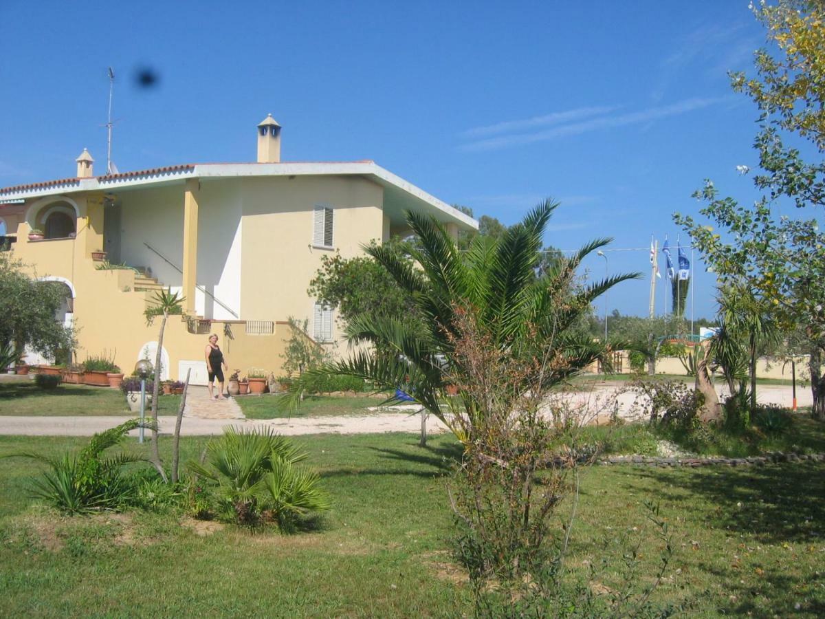 Le Mimose Bed & Breakfast Cala Liberotto Luaran gambar